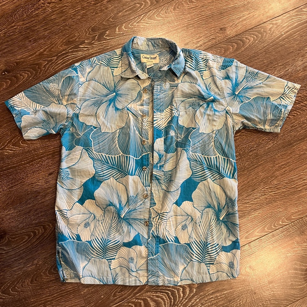 Hawaiian button up shirt